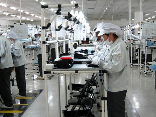 電子廠普工的工作內(nèi)容與計算機技術(shù)培訓(xùn) 從流水線到技能提升
